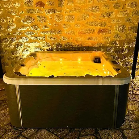 Rizomia 1865 بيت للعطل *